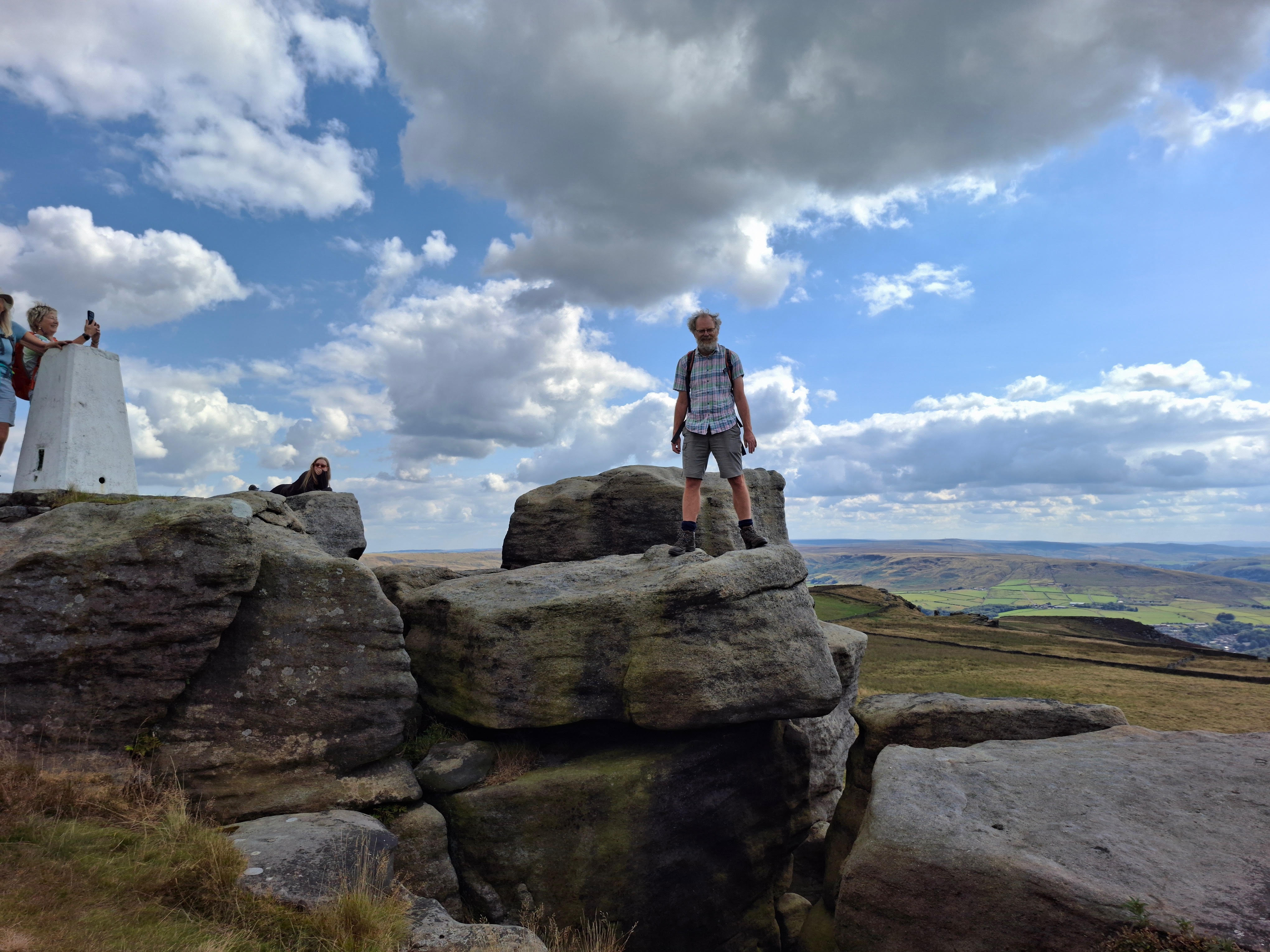 Bridestones2